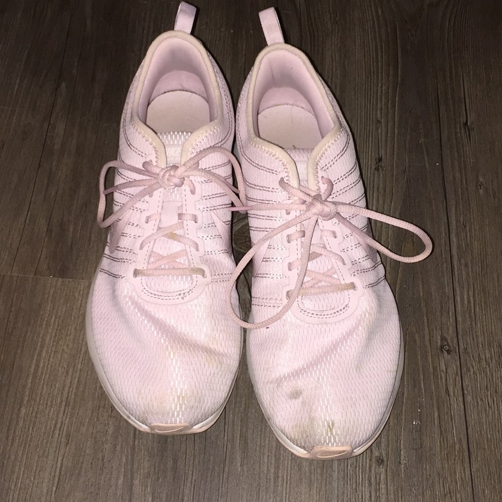 Women’s Nike shoes